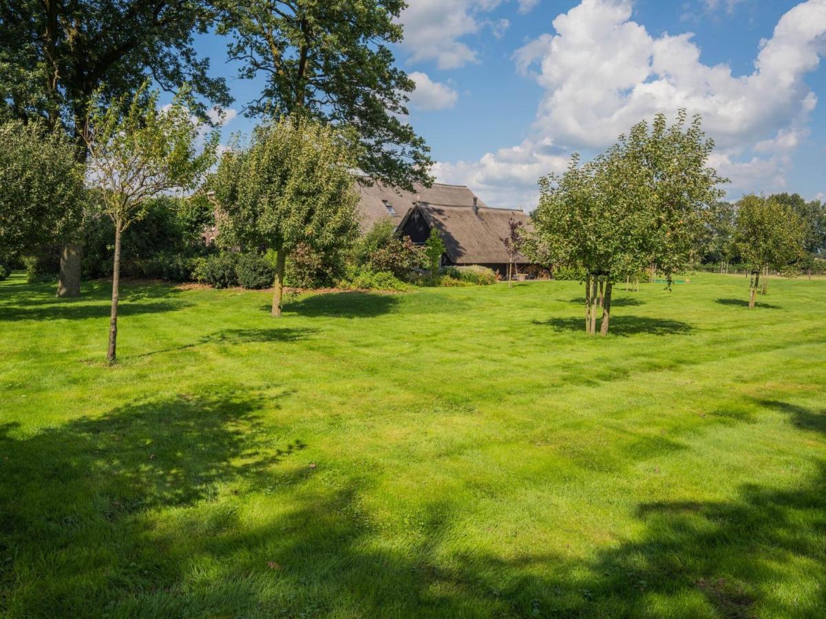 הוילה Grandeur Farmhouse In Dwingeloo At A National Park מראה חיצוני תמונה